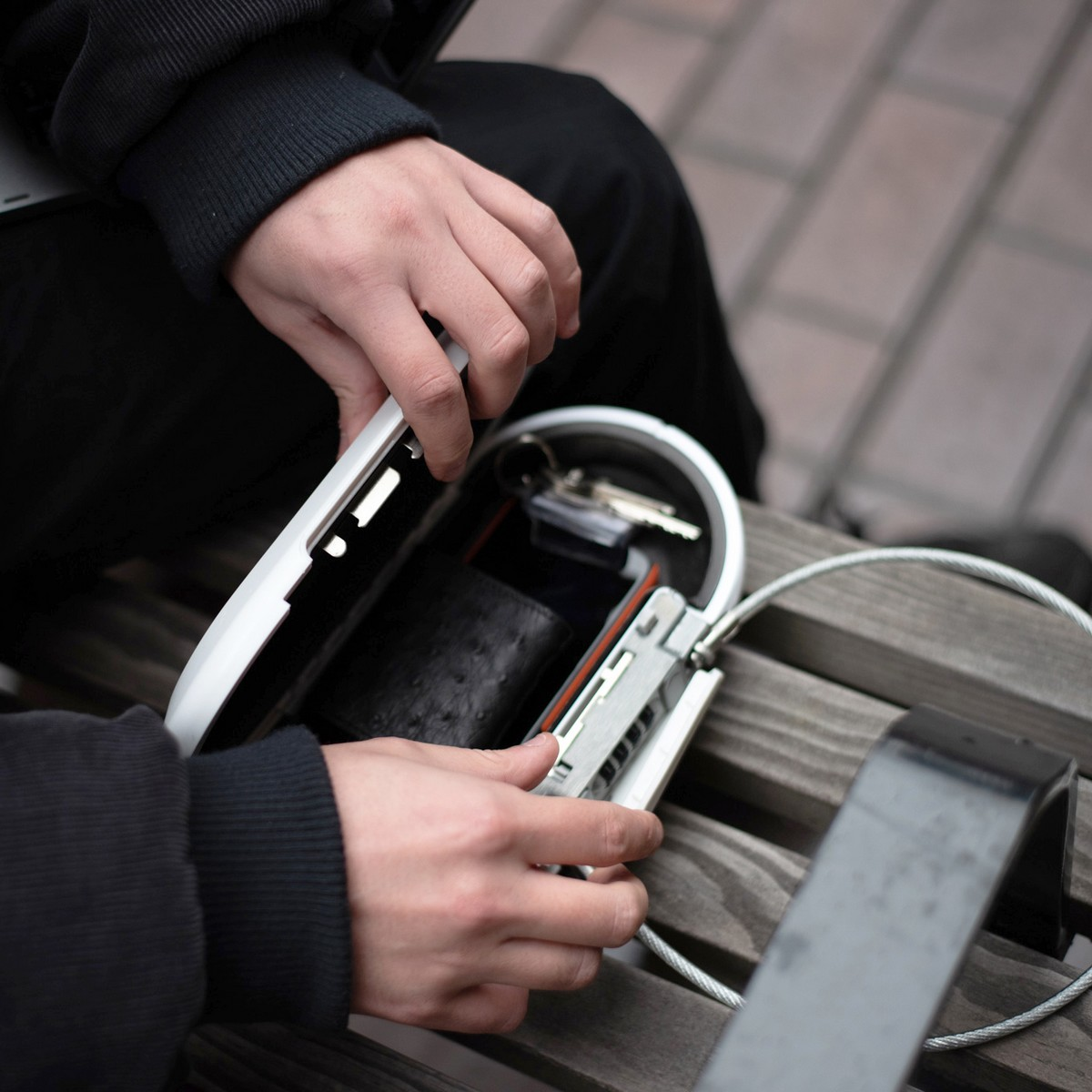 Master Lock 5900EURDWHT kleiner Verriegelungskasten mit Kabel