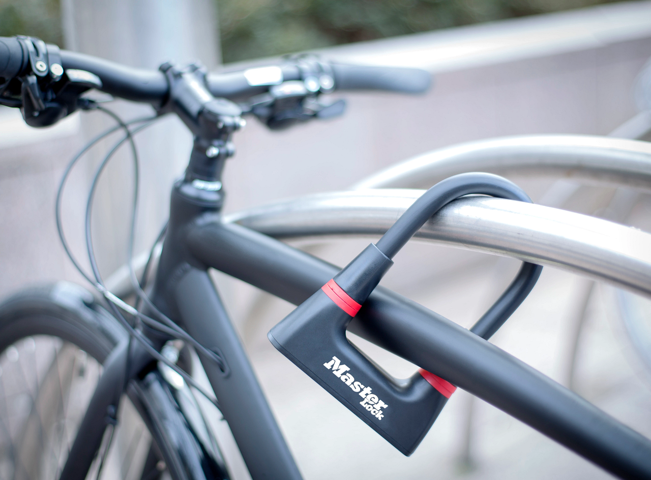 Master Lock 8278EURDPRO Bügelschloss aus gehärtetem Stahl